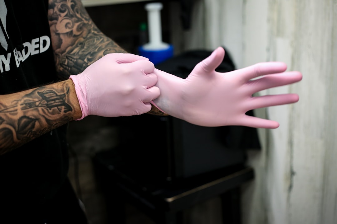 Hygiène en salon de tatouage : les règles d'or